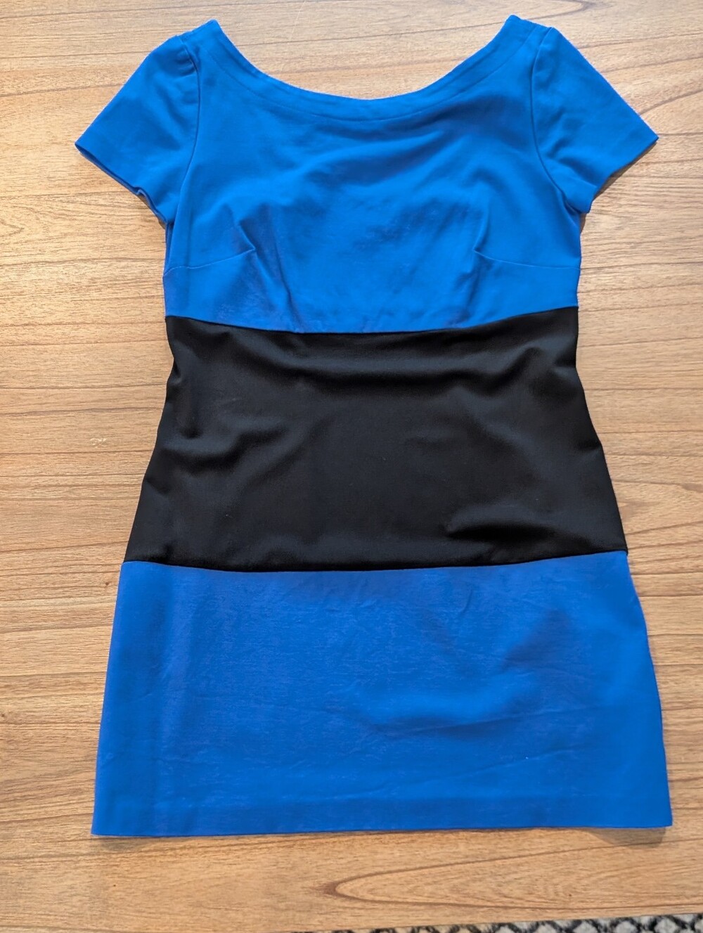 le chateau Blue and Black Colorblock Scoop Dress